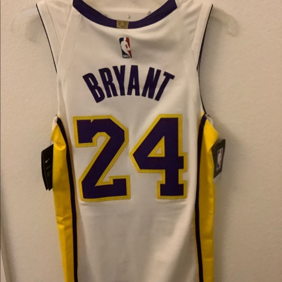 Nike Authentic Kobe Bryant Jersey size 40 New - Picture 4 of 5